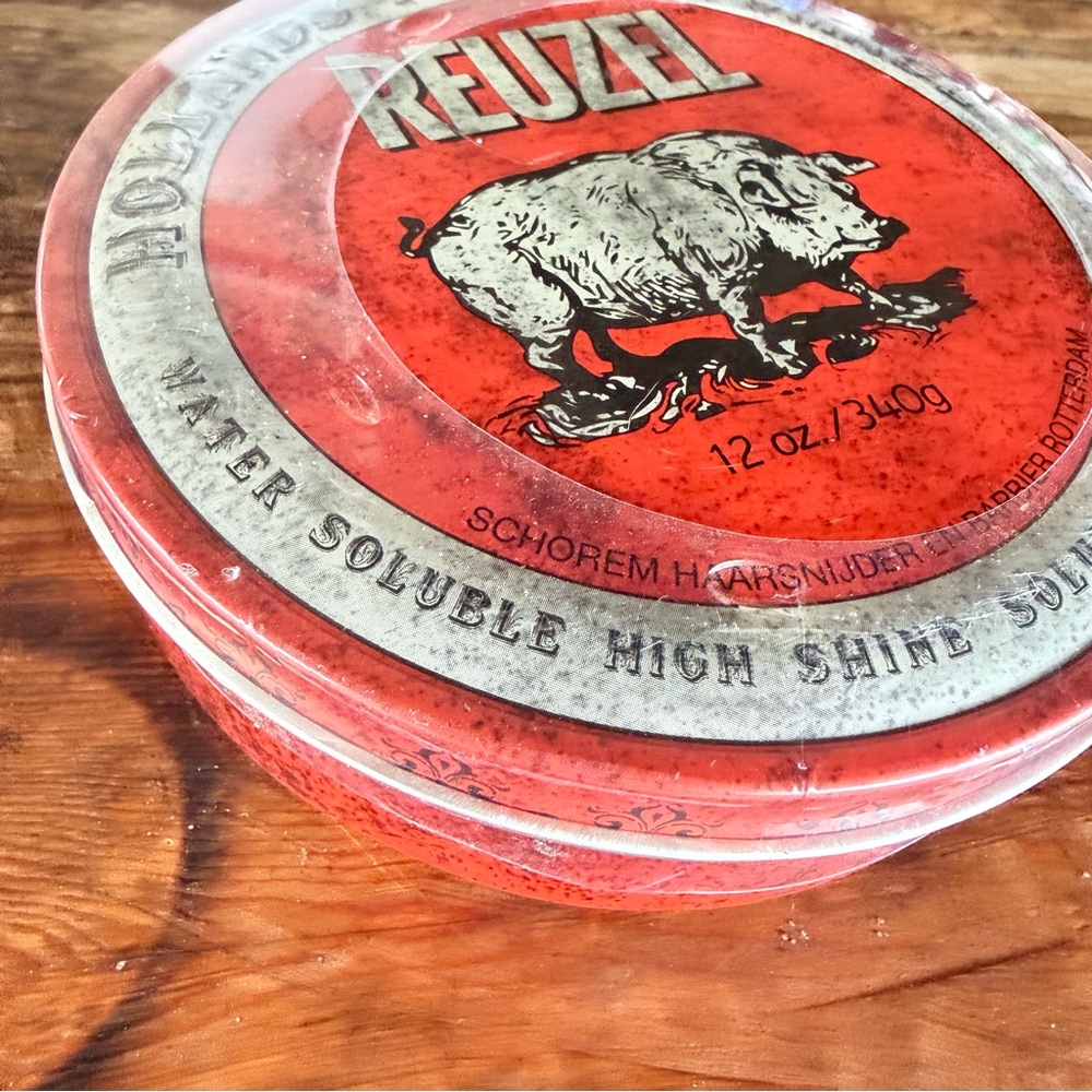 Chor Red High Shine Pomade